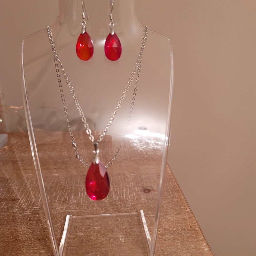 Cubic Zirconia Necklace and Earrings (Pierced) set - Picture 2 of 7